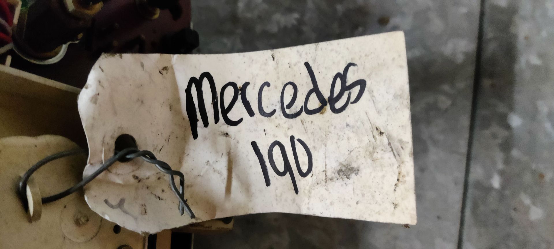 Mercedes 190 dashboard tellerset,