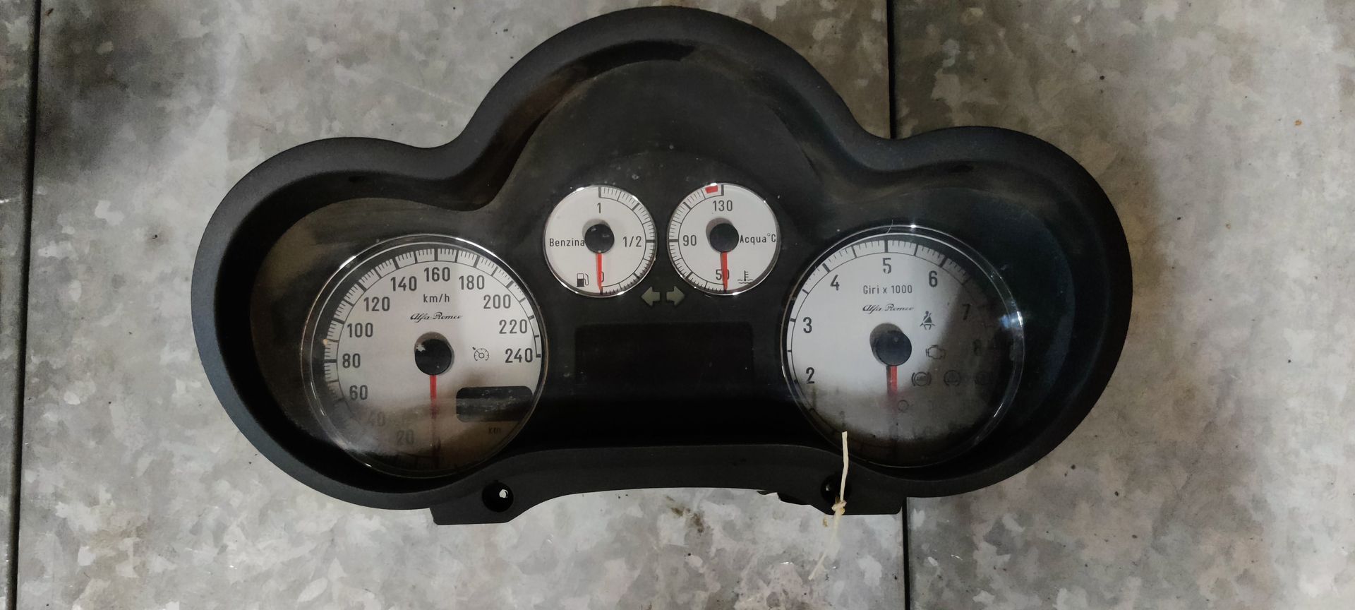 Alfa Romeo GT 2.0 JTS dashboard tellerset.