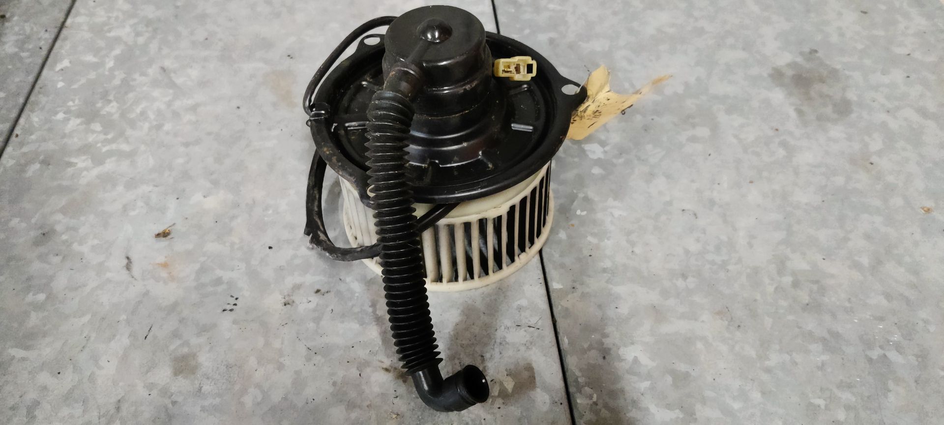 Toyota Starlet Kachelmotor uit 1987.