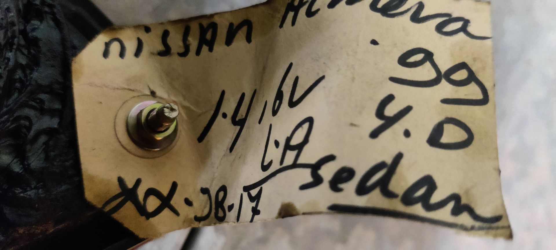 Nissan Almera rechter achterlicht uit 1999.