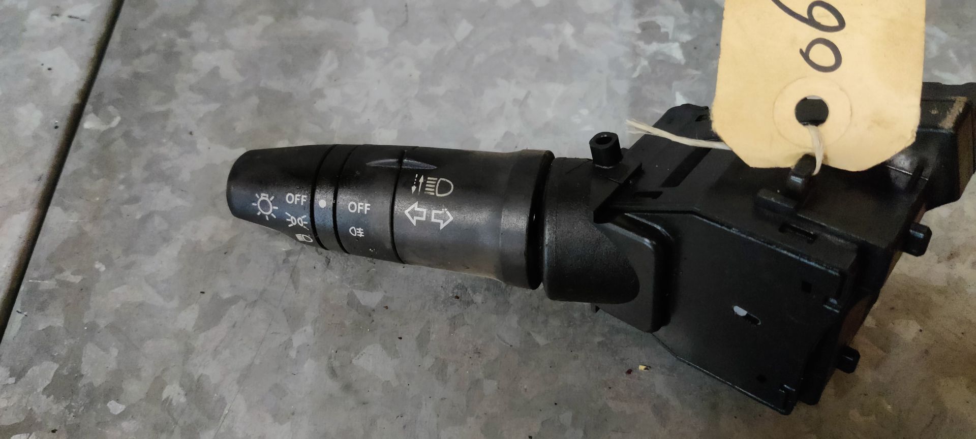 Nissan Almera richtingaanwijzer / lichtschakelaar 2003.