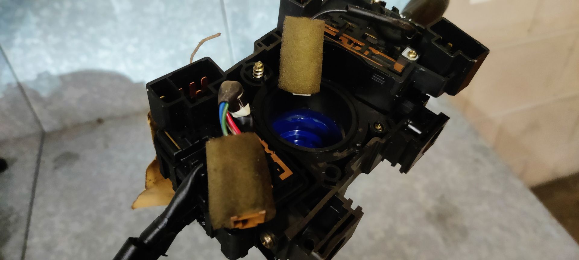 Nissan Almera stuurkolomschakelaar uit1996.