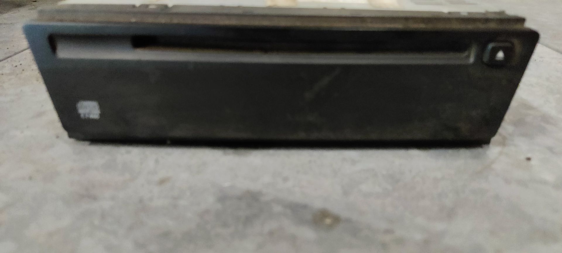 Nissan Almera CD speler uit 2004.