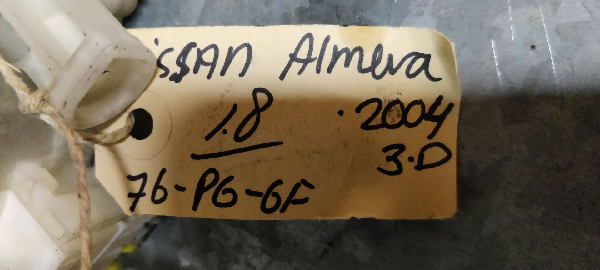 Nissan Almera licht en richtingaanwijzer schakelaar.