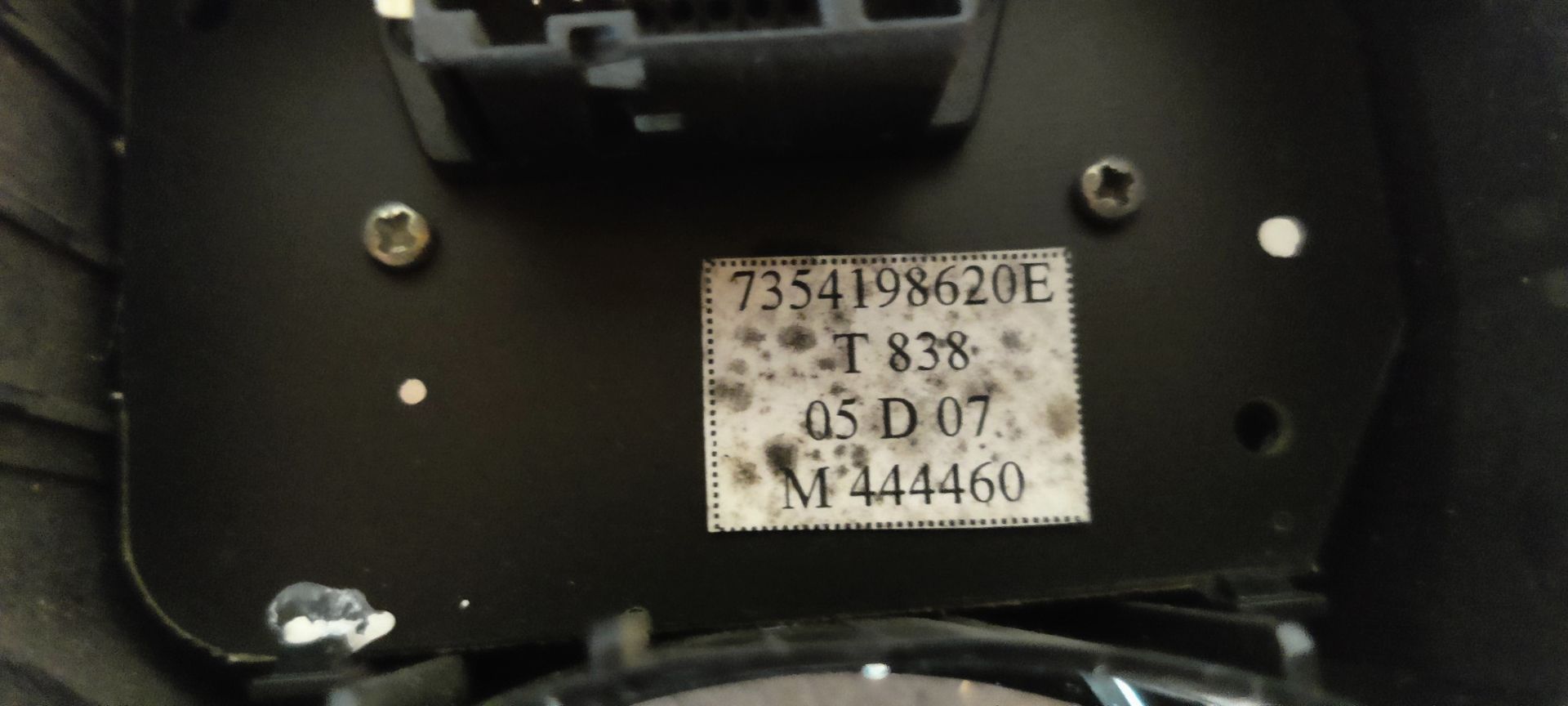 Fiat Doblo van 2007 alarmlichtschakelaar.