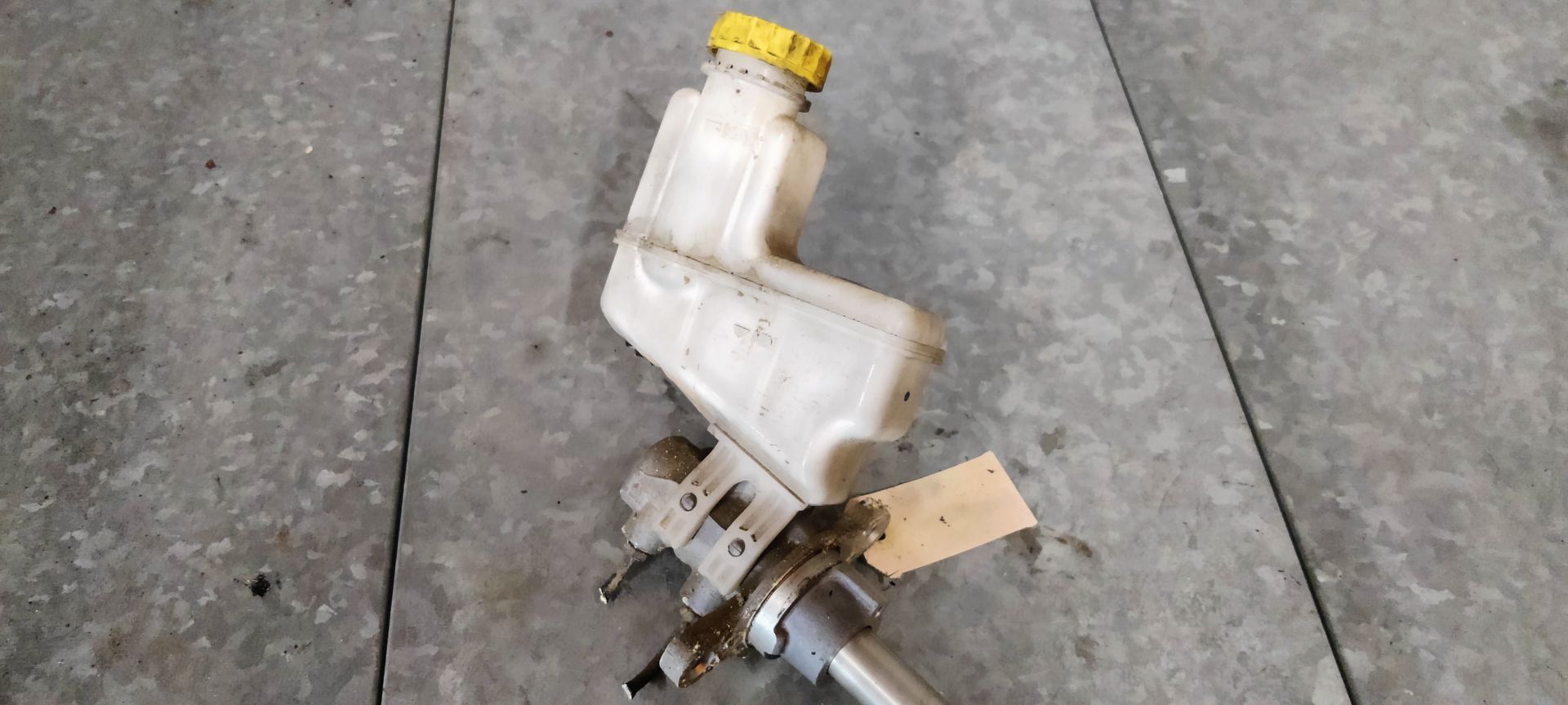 Fiat Doblo hoofdremcilinder.