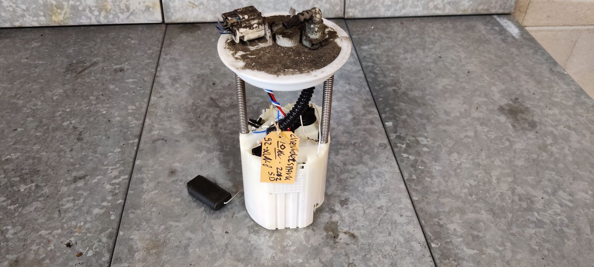 Chevrolet Spark tankvlotter uit 2012.