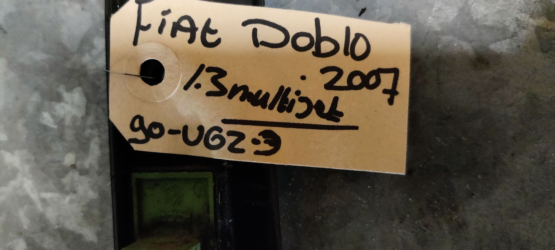 Fiat Doblo linker deur spiegel schakelaar.