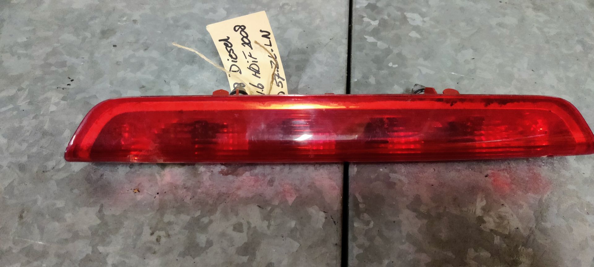 Peugeot 308 derde remlicht van een 1.6 HDi uit 2008.