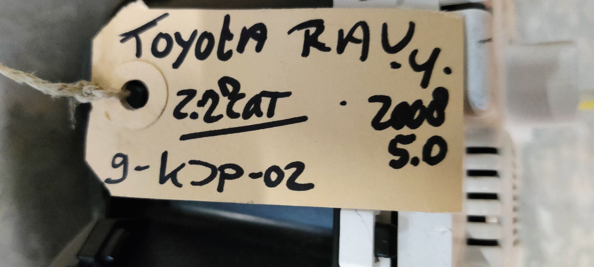 Toyota RAV 4 dashboard km teller uit 2008.