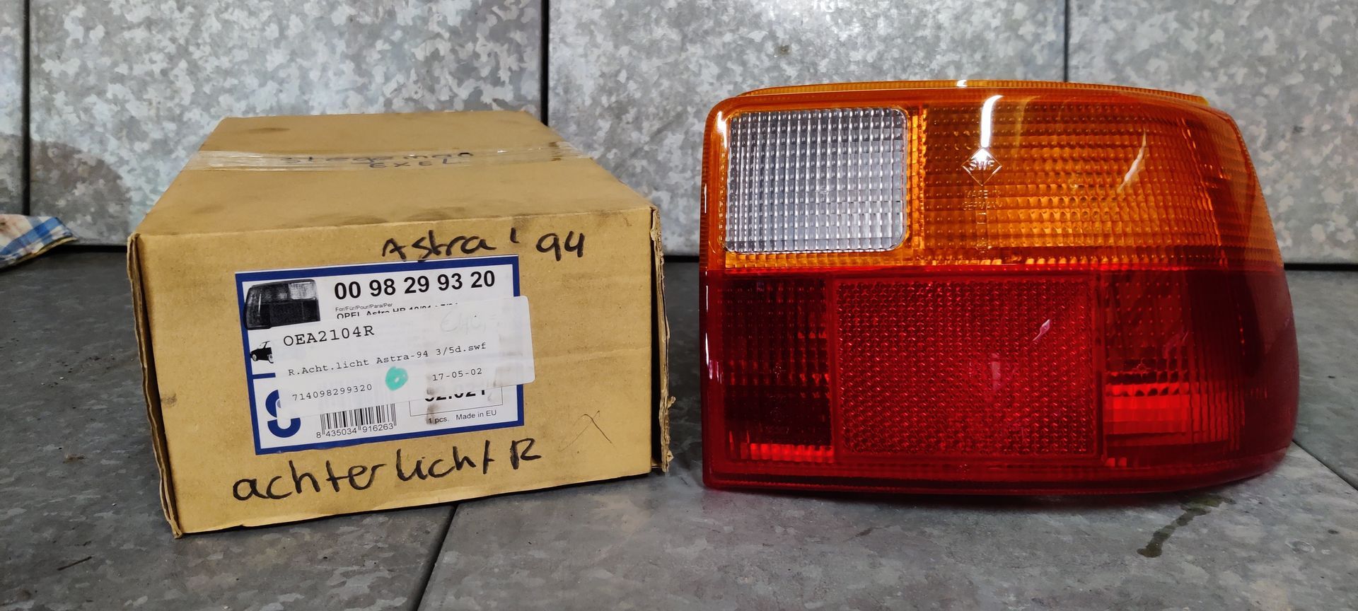 Opel Astra F, rechter achterlicht, nieuw!