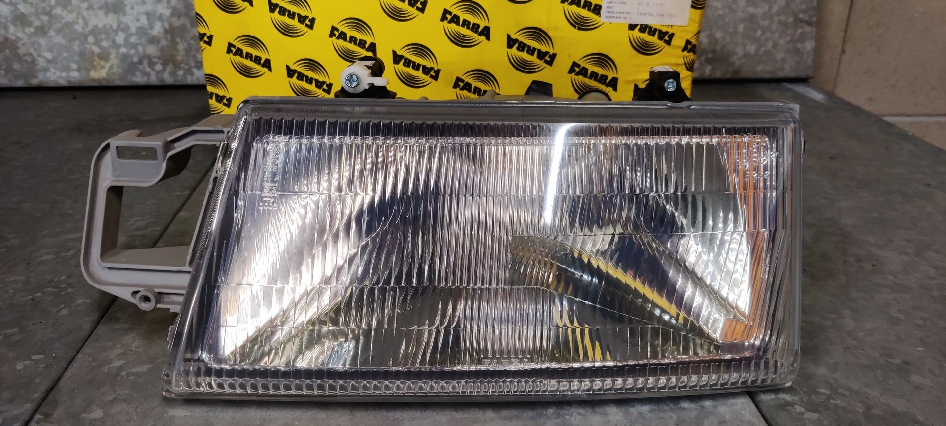 Fiat Tempra linker koplamp nieuw!