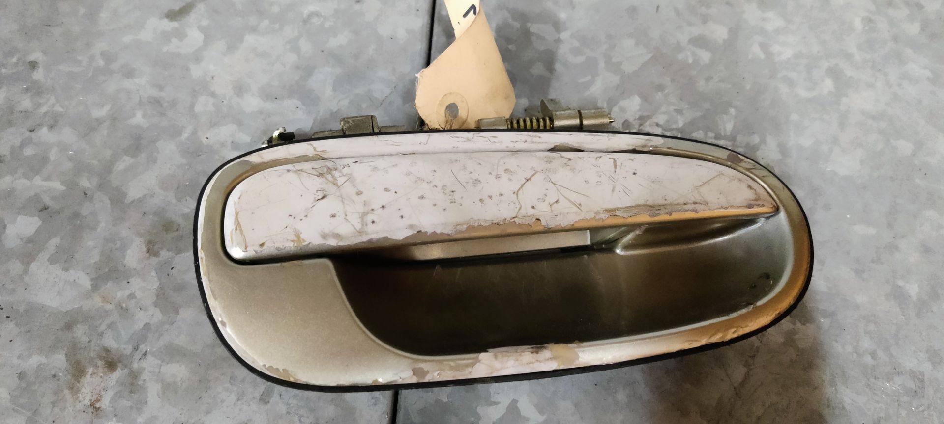 Hyundai Matrix 1.8 deurhendel rechtsachter uit 2002.