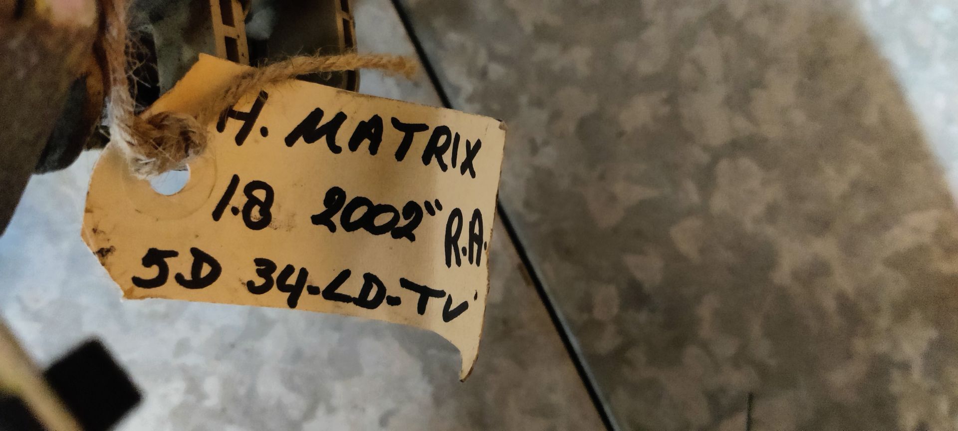 Hyundai Matrix 1.8 deurhendel rechtsachter uit 2002.