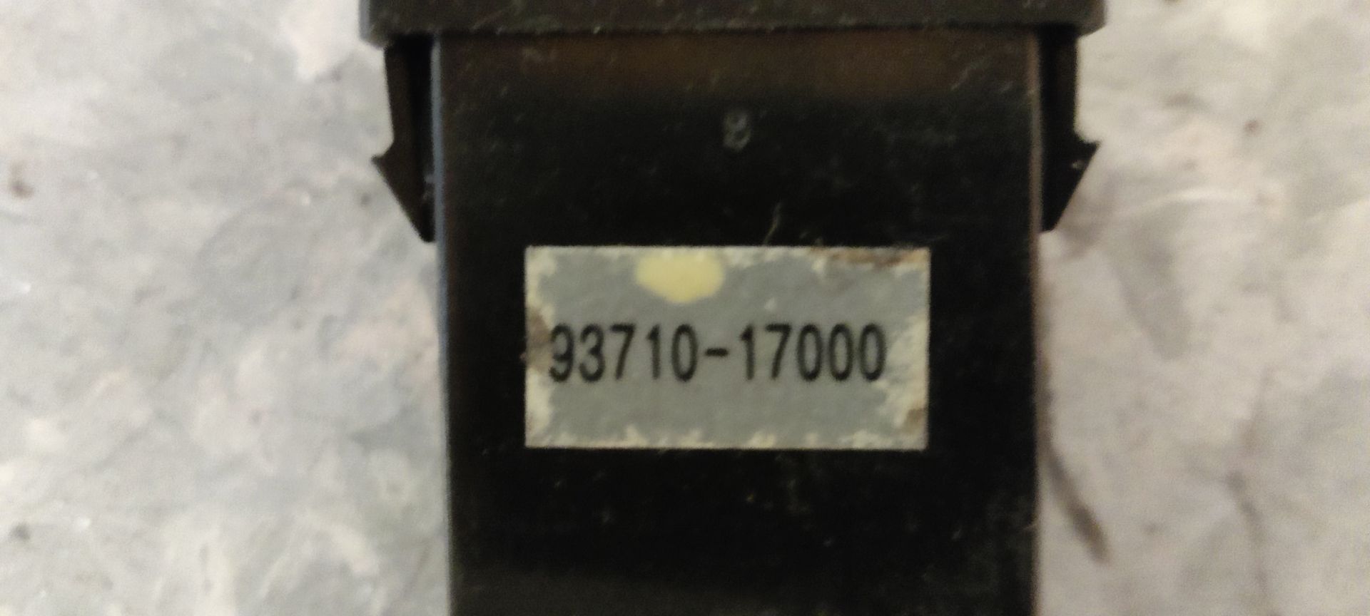 Hyundai Matrix schakelaar achterruit verwarming.