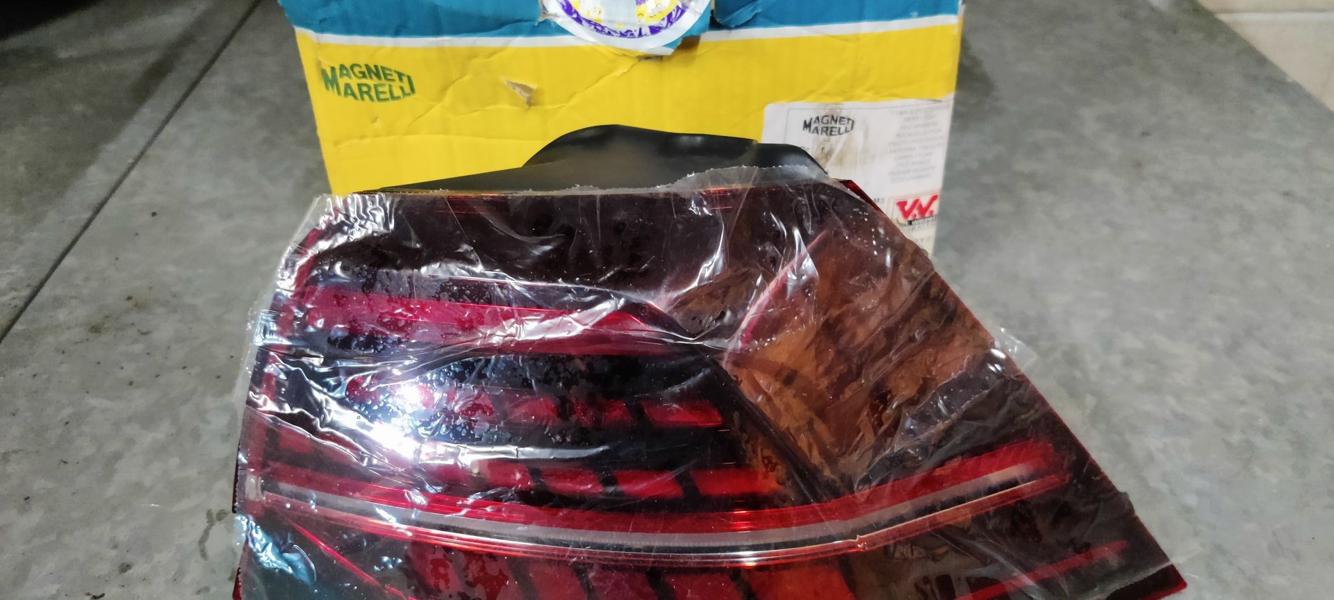 VW Golf VII modeljaar 2027 rechter achterlicht, nieuw!