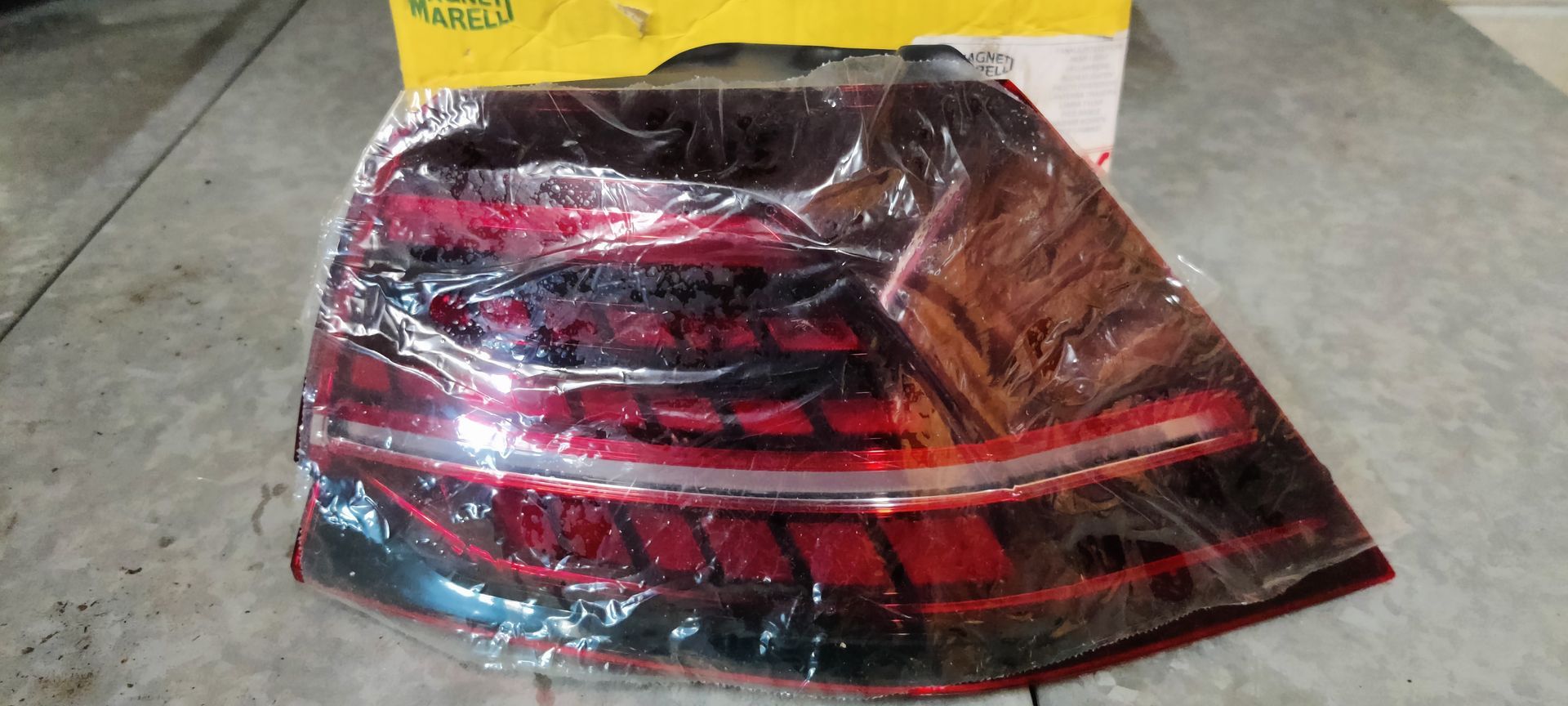 VW Golf VII modeljaar 2027 rechter achterlicht, nieuw!