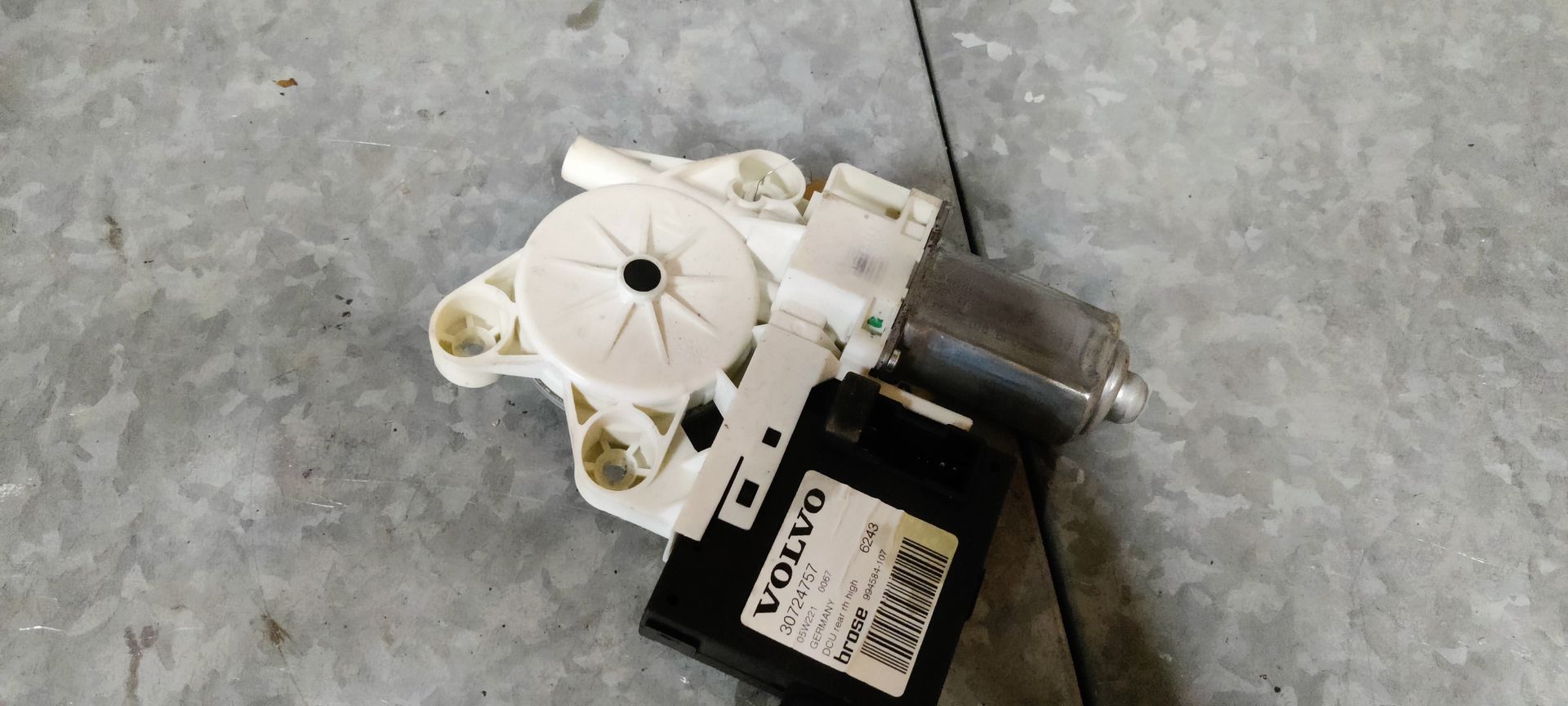 Volvo V50 ruitenwissermotor achter (2005).