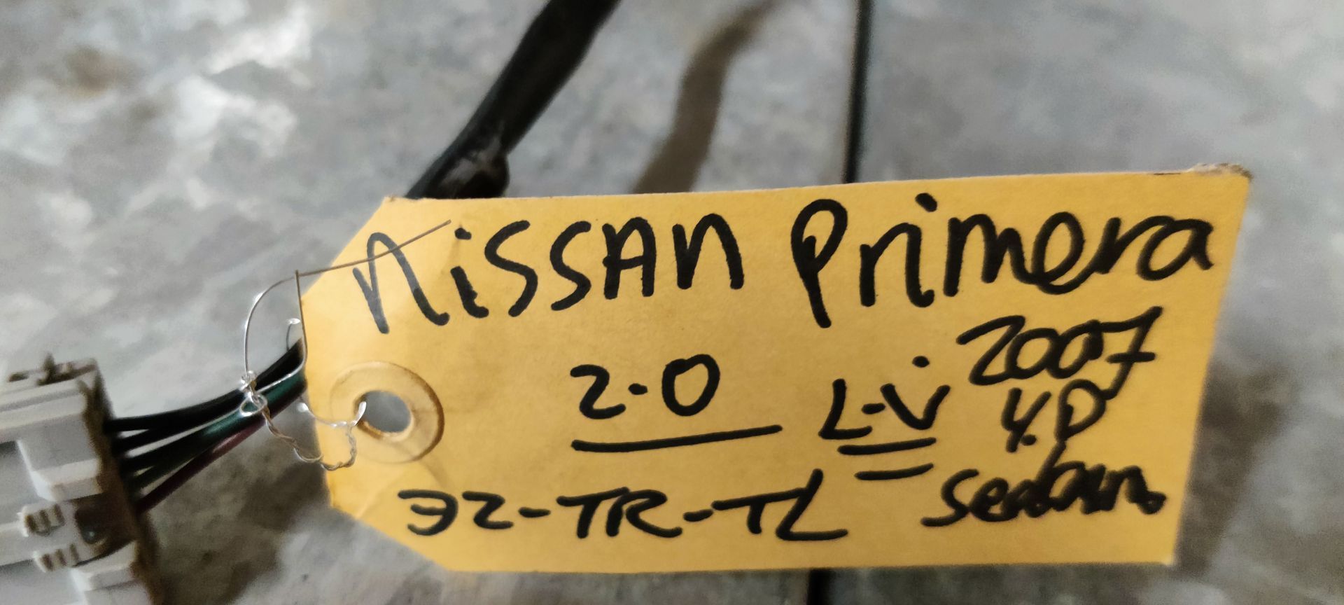 Nissan Primera linker buitenspiegel (elektrisch verstelbaar).