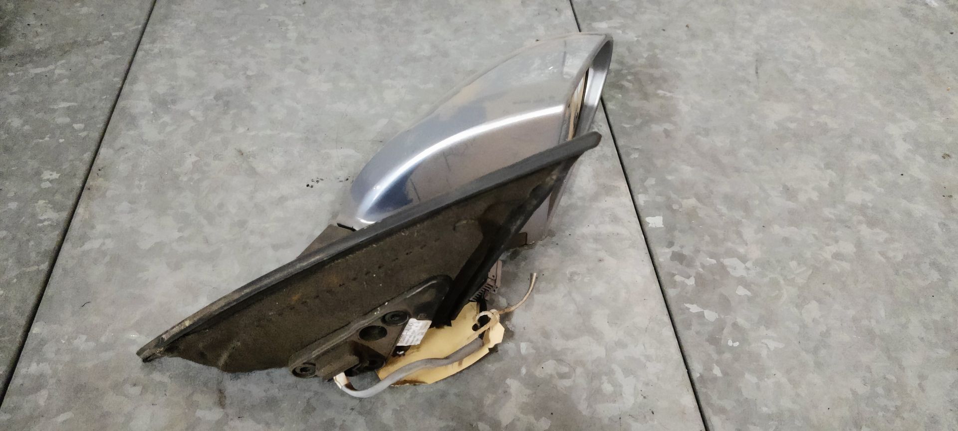 Nissan Primera rechter buitenspiegel (elektrisch verstelbaar).