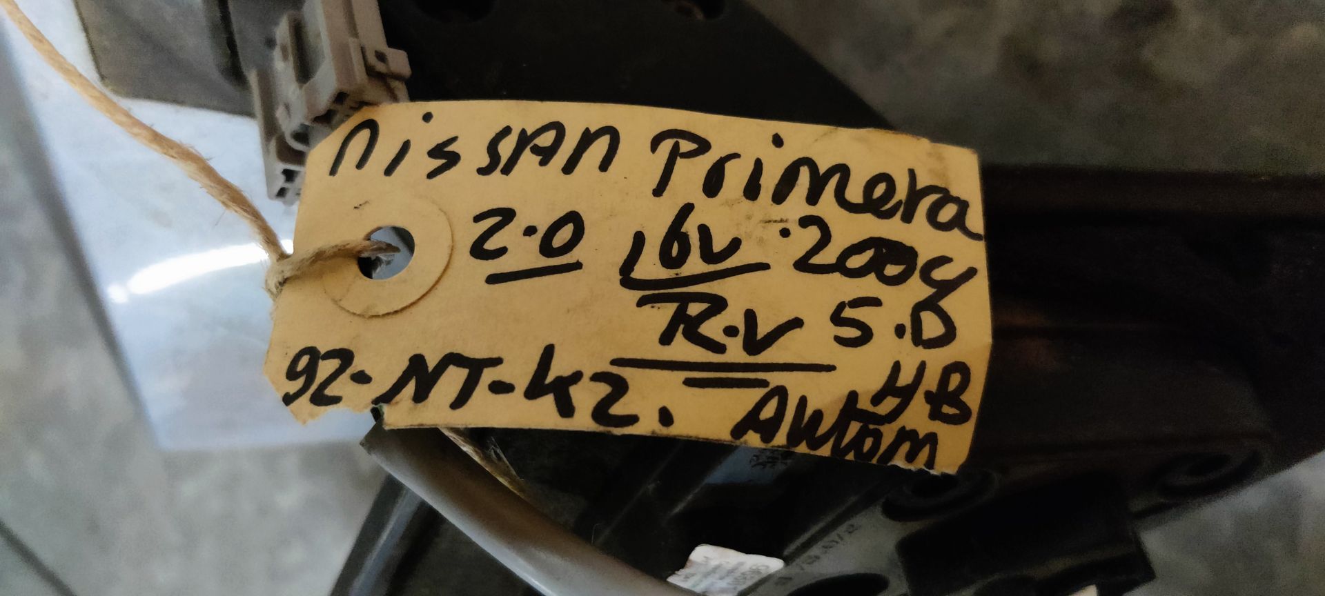 Nissan Primera rechter buitenspiegel (elektrisch verstelbaar).