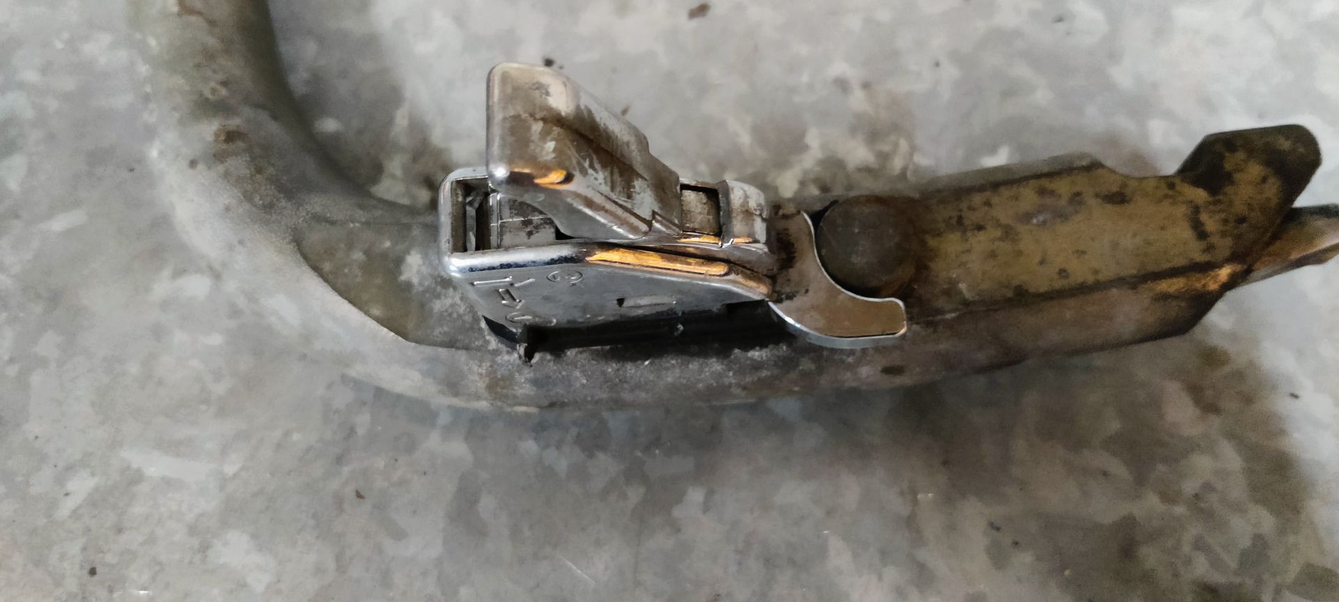 Opel Corsa C afneembare trekhaak.