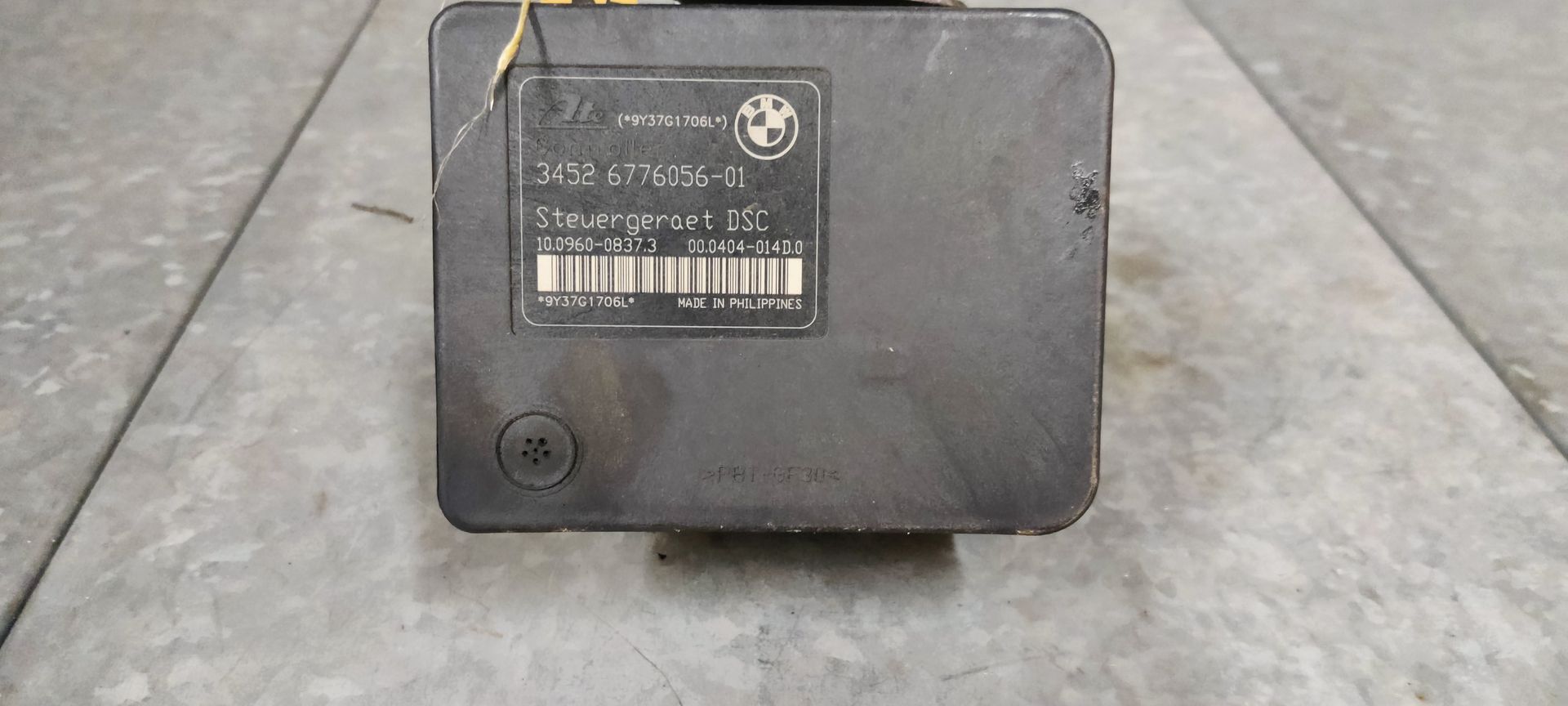 BMW ABS regel unit van een 3 serie (E90, E91), bj 2007.