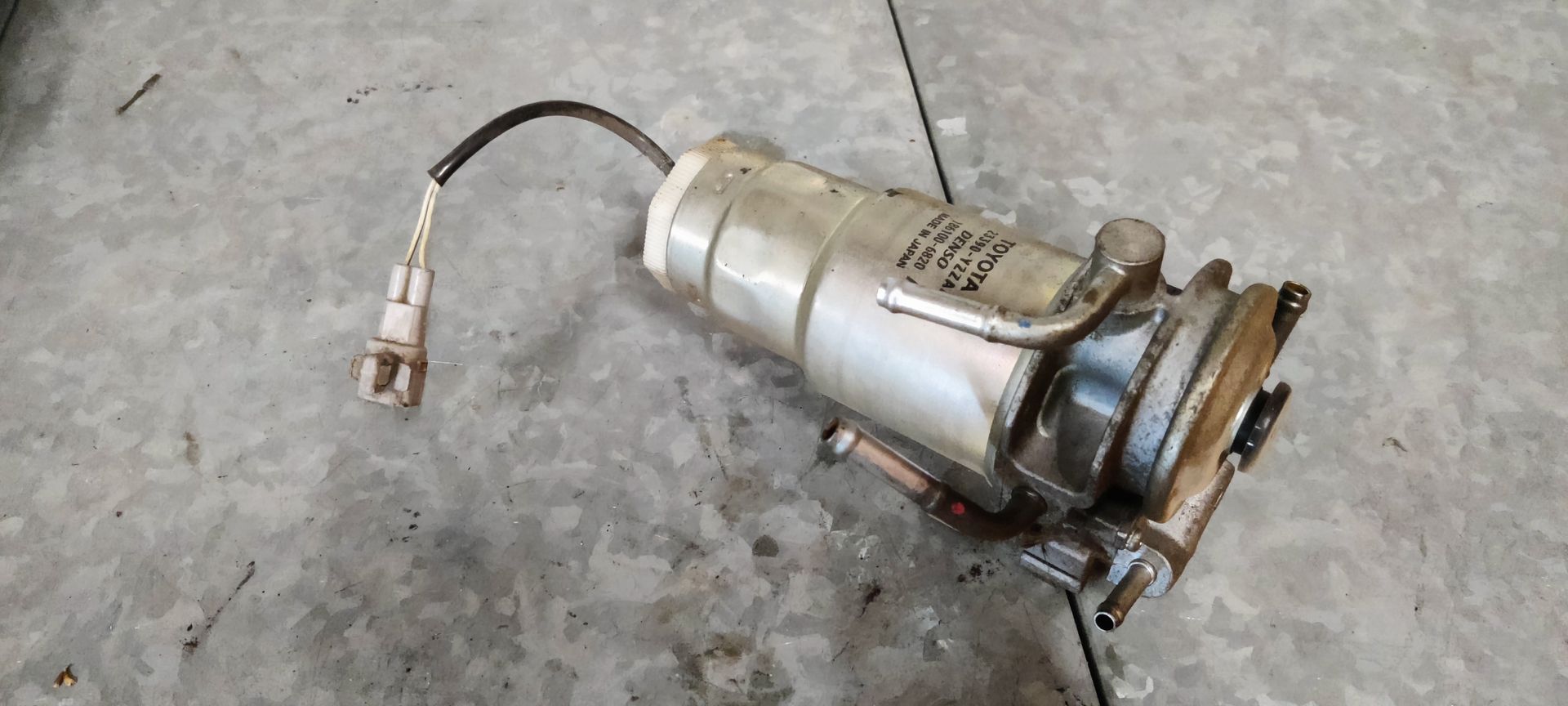 Toyota RAV 4 brandstofpomp.