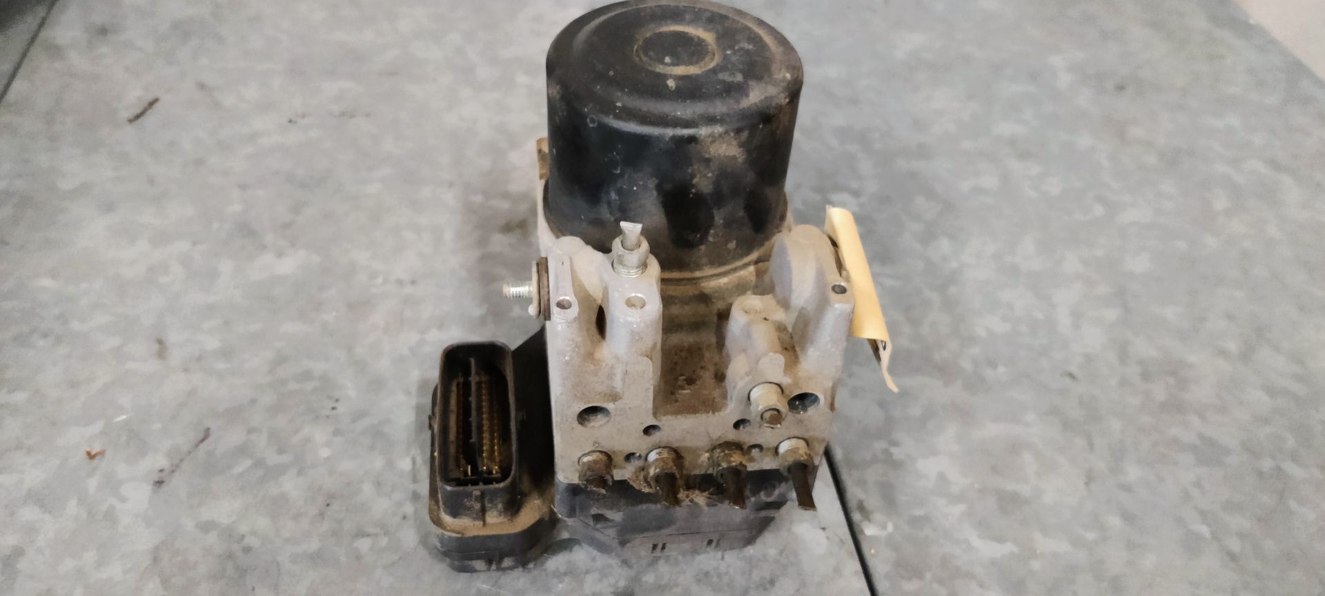 Toyota RAV 4 ABS pomp.