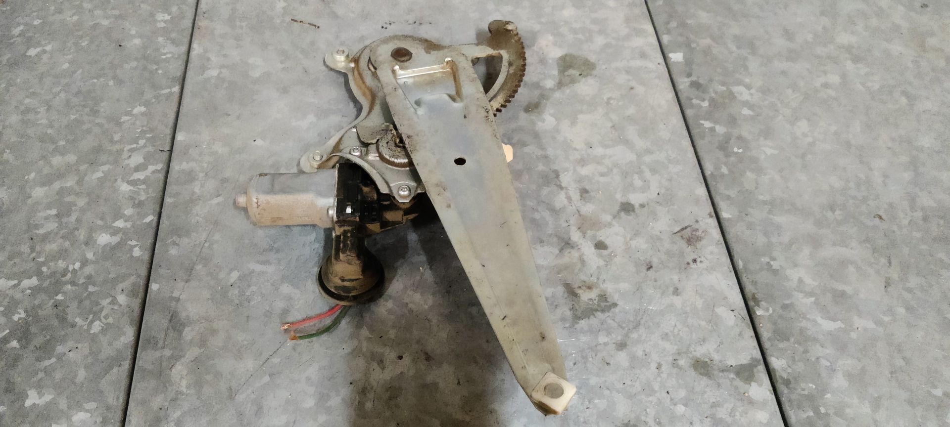 Toyota RAV 4 rechtsachter raammotor met mechaniek.