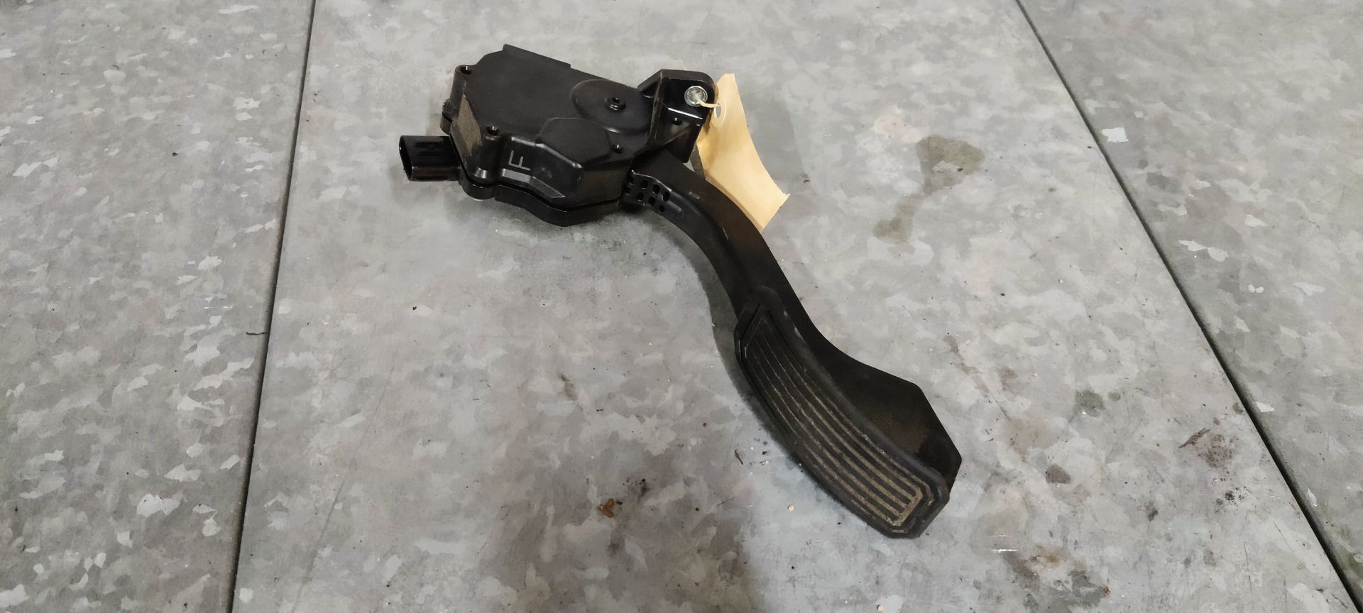 Toyota RAV 4 gaspedaal uit 2008.