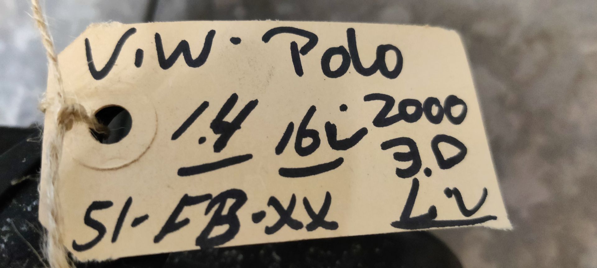 VW Polo linker koplamp uit 2000.