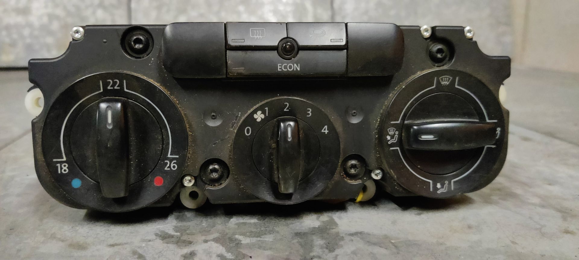 Volkswagen Caddy uit 2005 temperatuur regelaar.