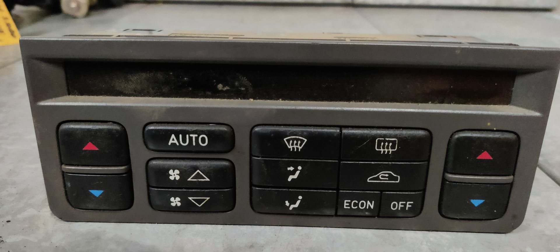 Saab onderdelen nieuw en gebruikt bij Stegeman Car Parts.
www.stegemancarparts.nl