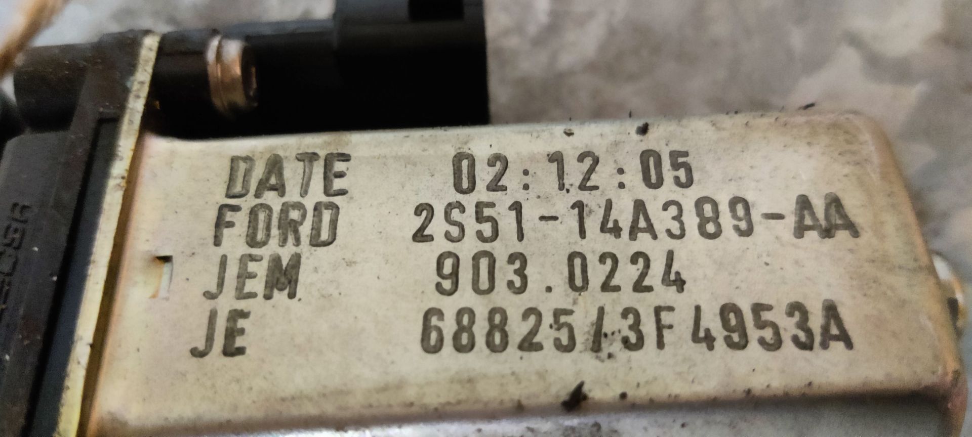 Ford Fiesta World Rallycar onderdelen hebben wij niet, wel gebruikte Ford onderdelen.