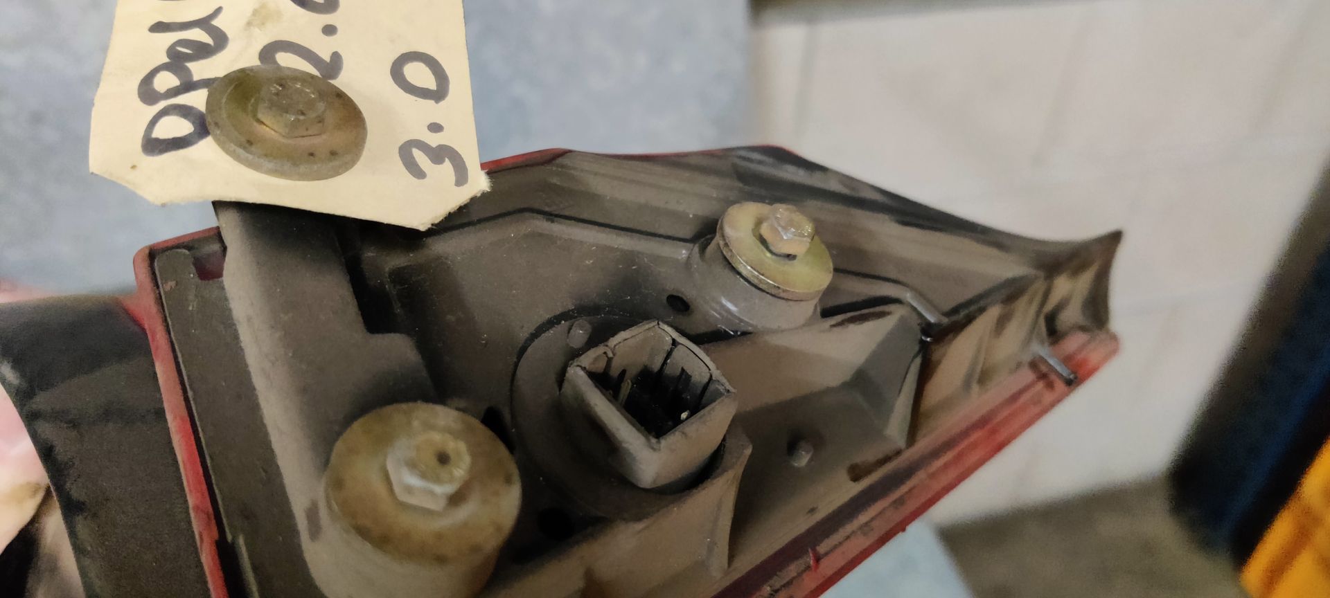 rode Opel Calibra onderdelen bij Stegeman autosloperij te Exel. www.stegemancarparts.nl