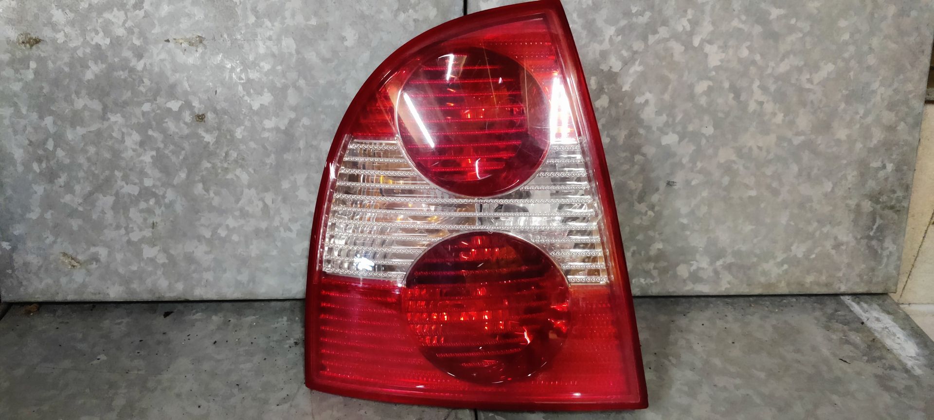 Passat achterlicht onderdelen Stegeman Car Parts
www.stegemancarparts.nl