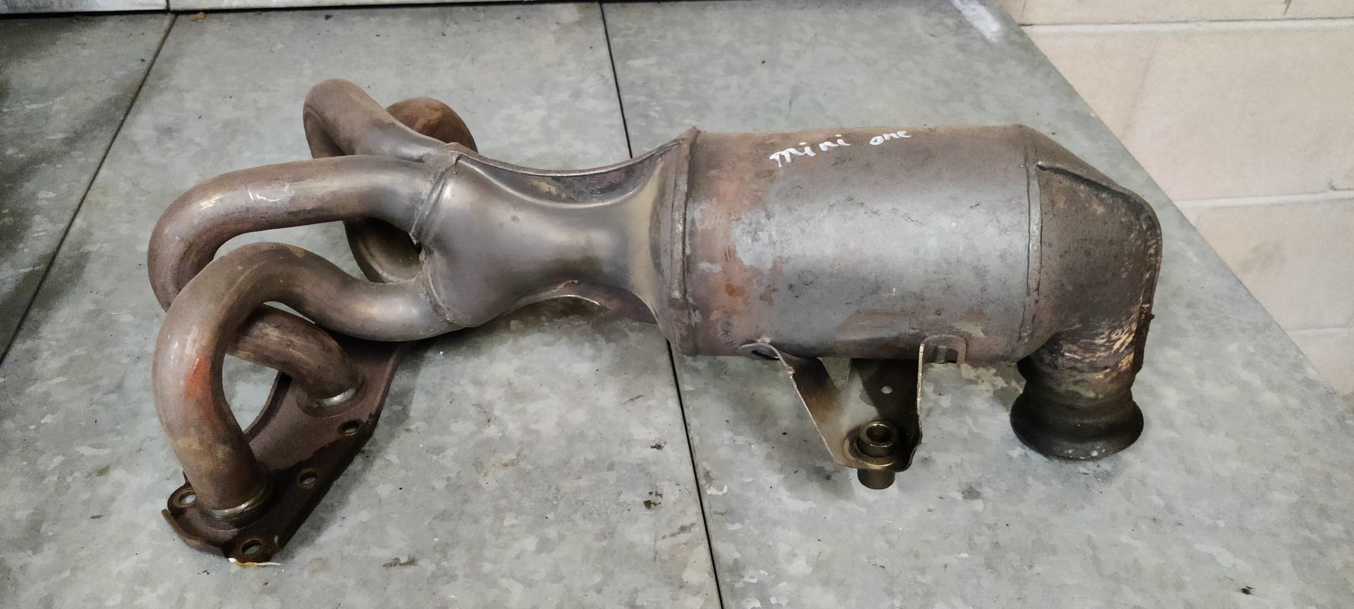 Katalysatoren bij Stegeman Autosloperij V.O.F.