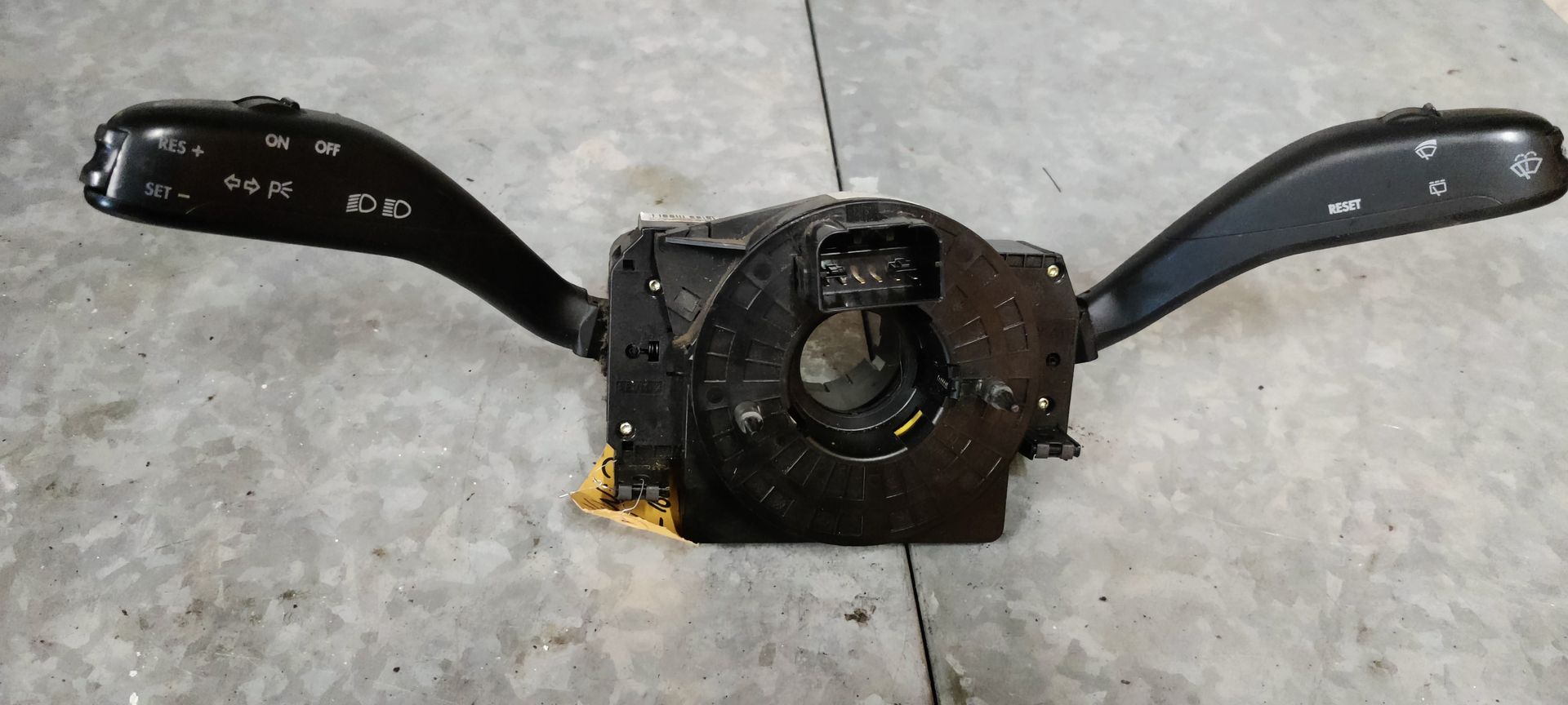 VW Polo  gebruikte stuurkolomschakelaar.