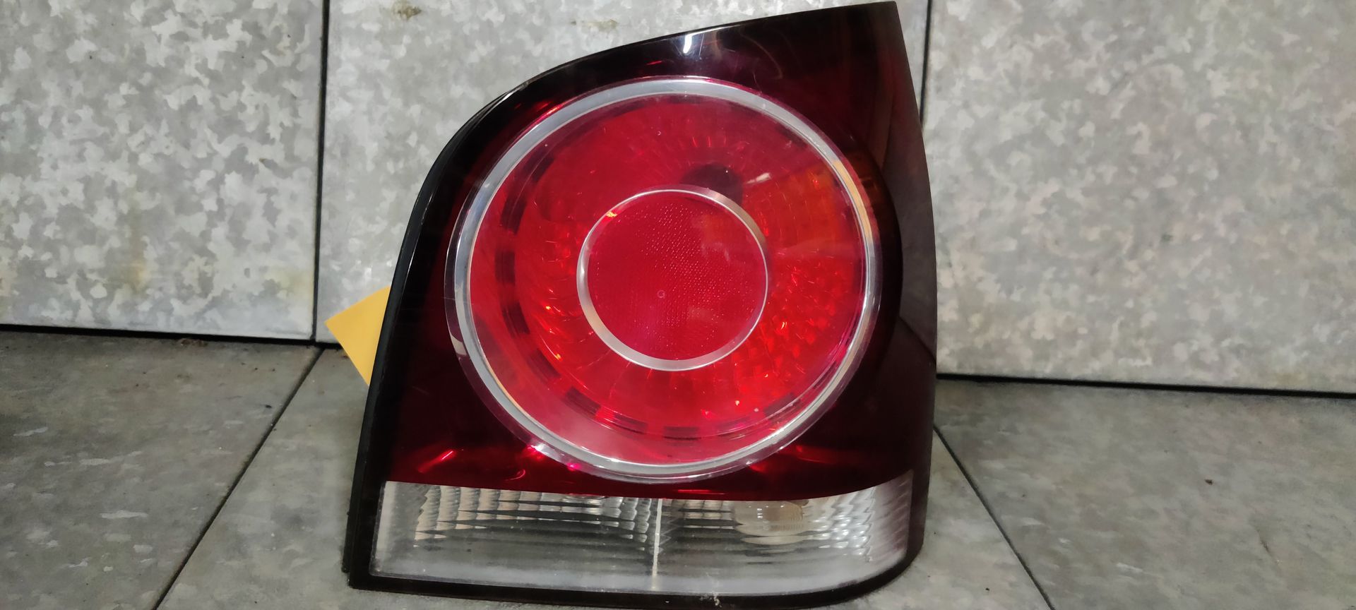 VW Polo rechter achterlicht uit 2008.
