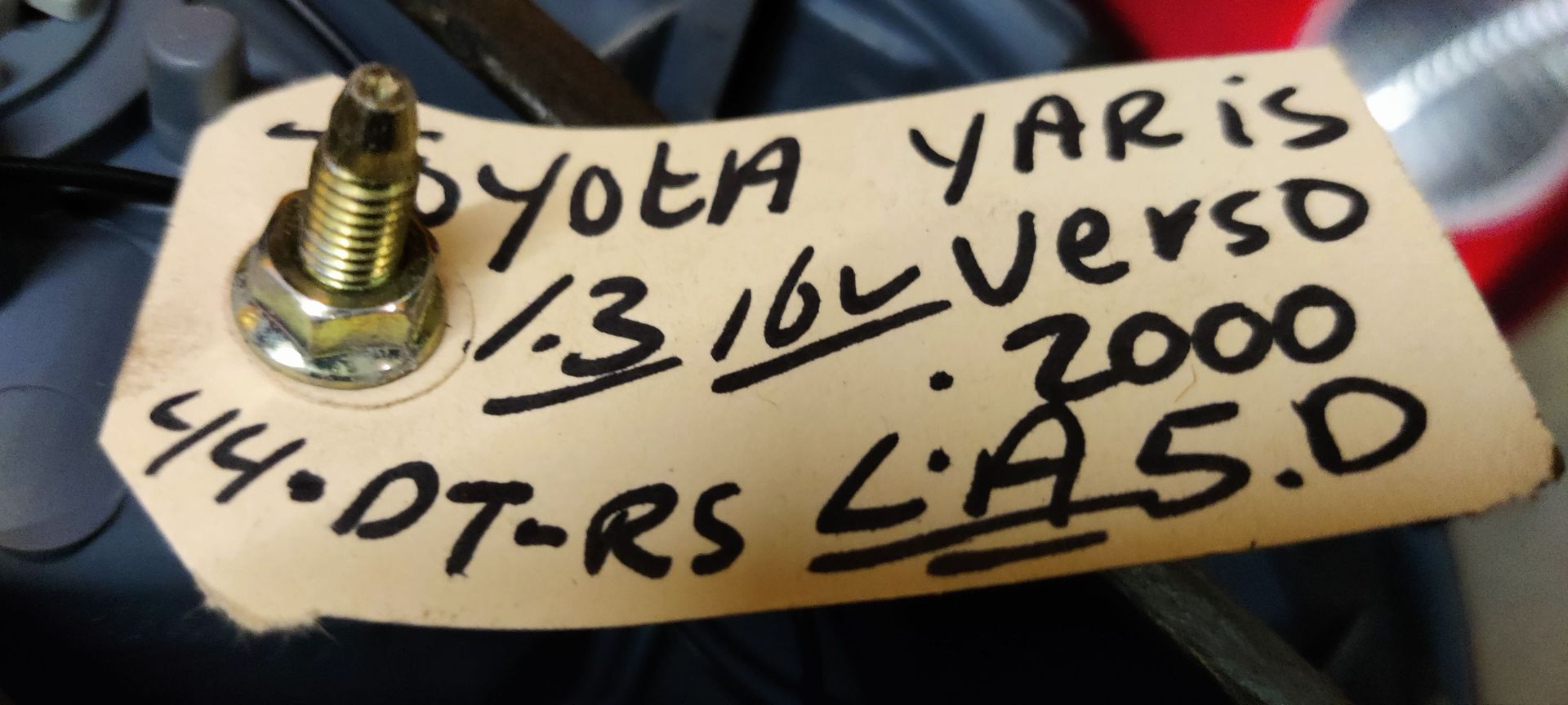 Oude gebruikte achterlichten bij Stegeman Autosloperij