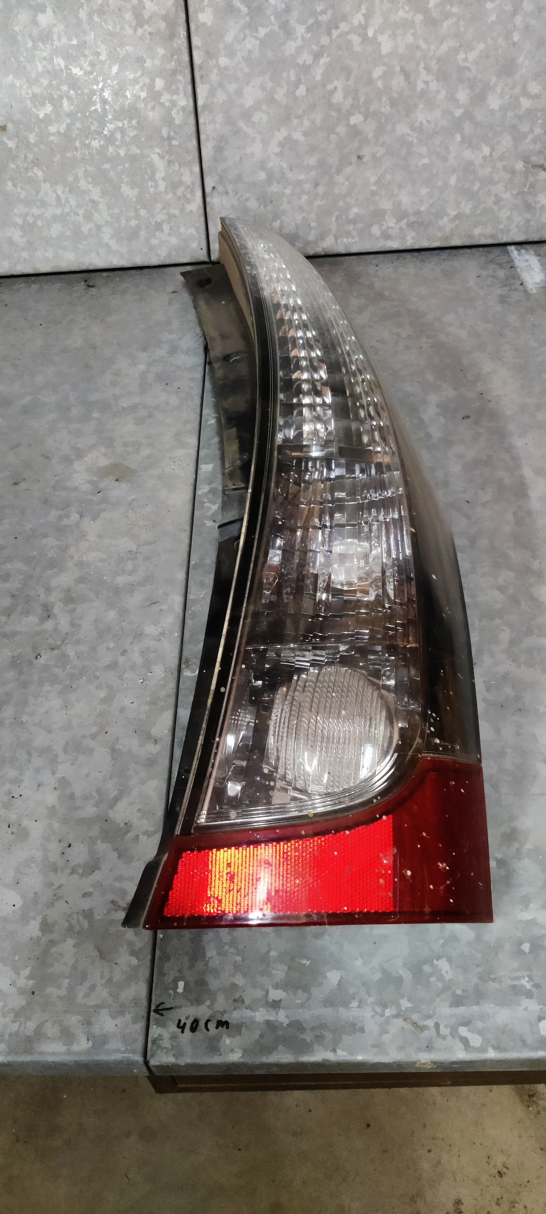 Mitsubishi Grandis achterlicht