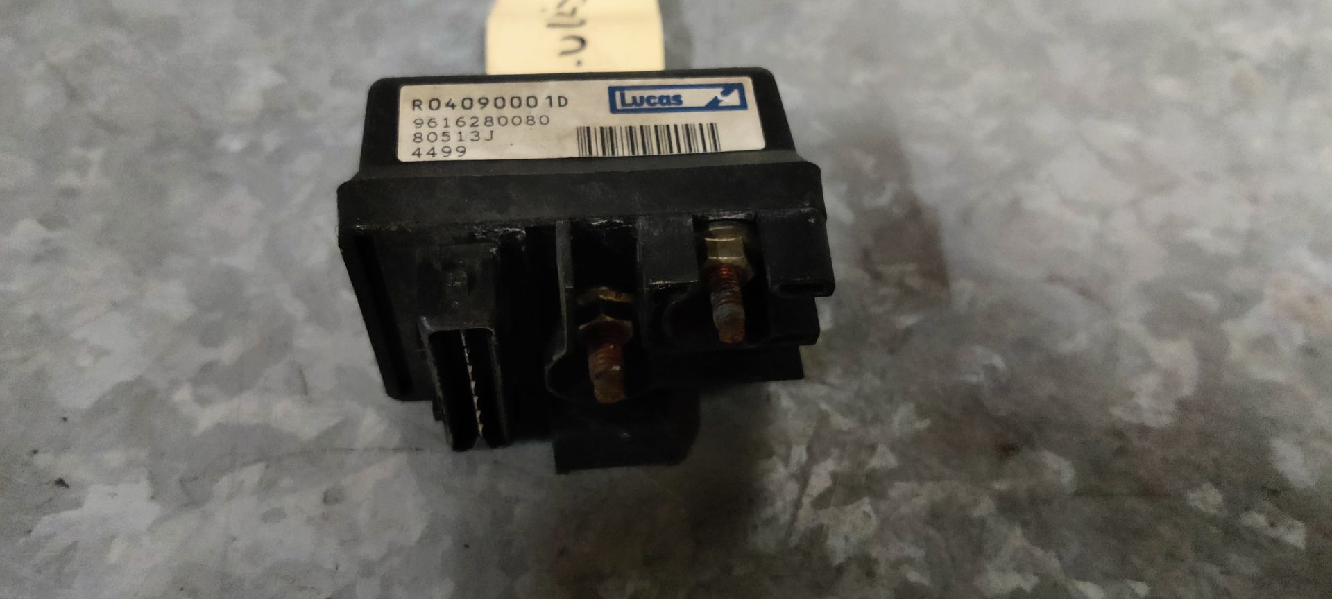 Peugeot Expert voorgloei relais uit 2000.