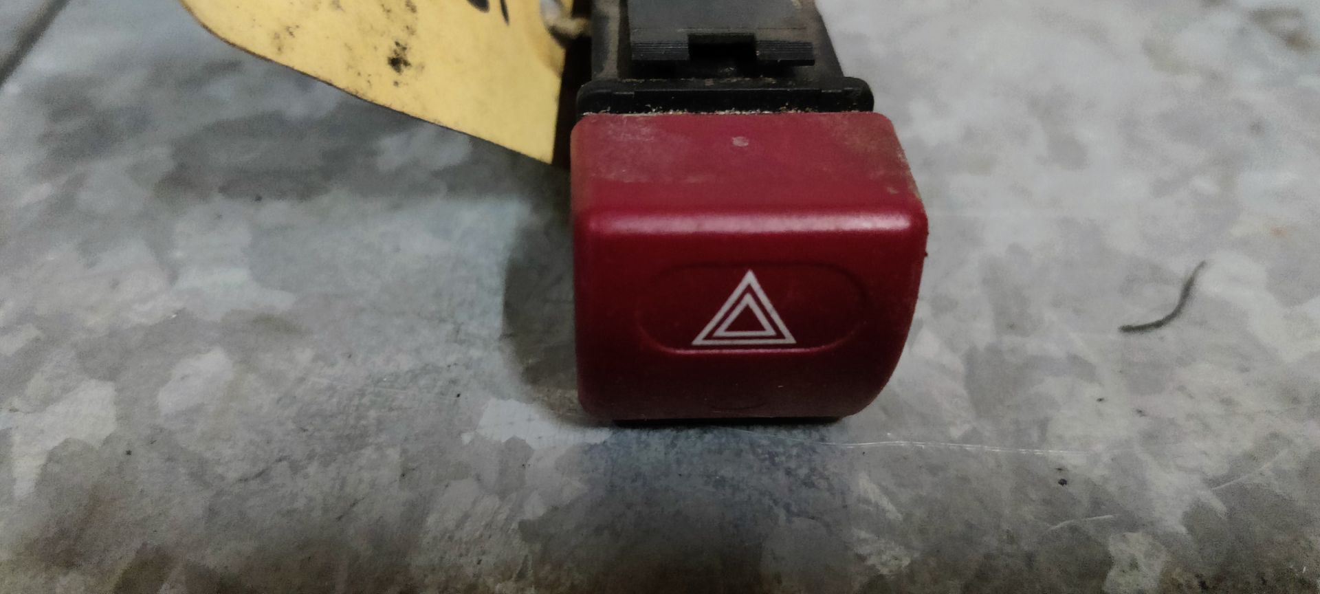 Peugeot Expert alarmlicht schakelaar  bj 2000.