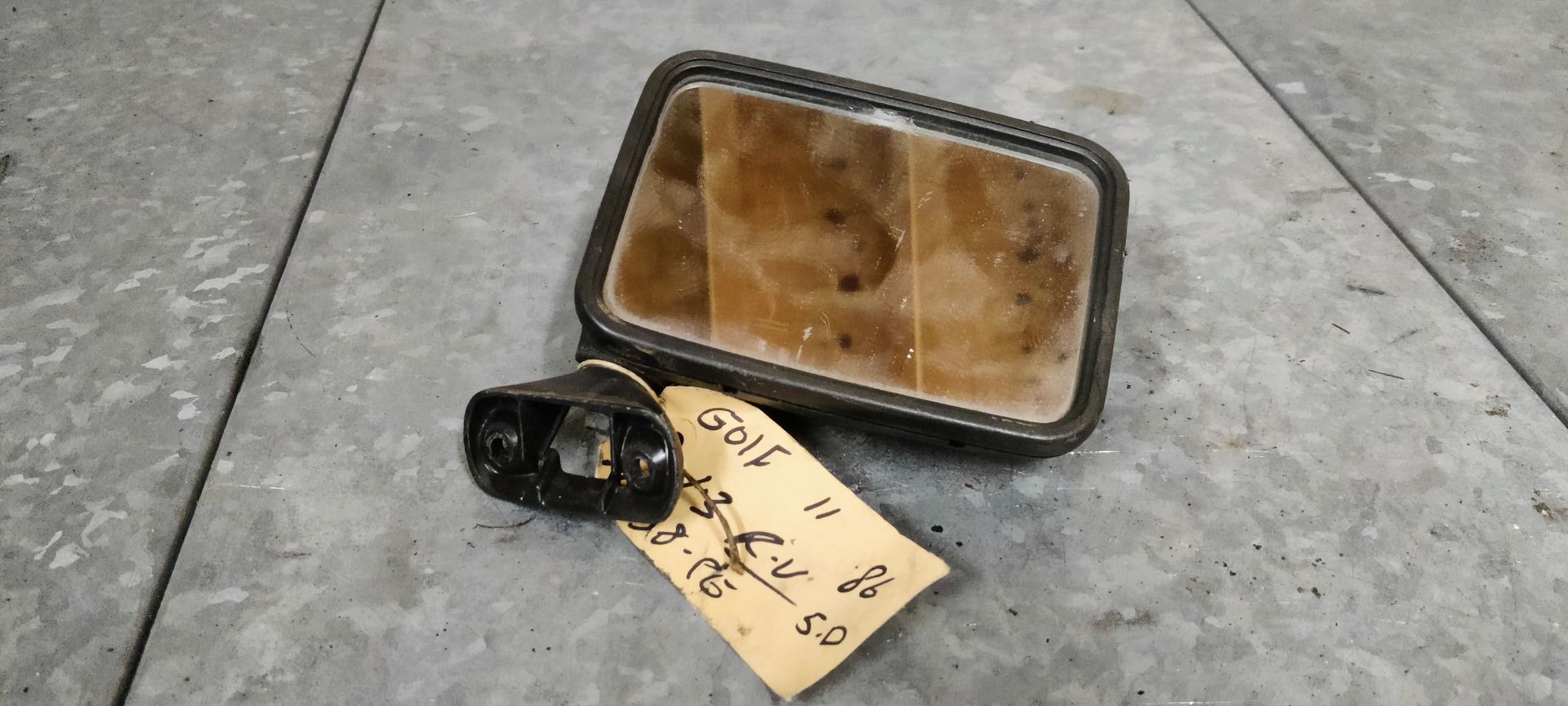 VW Golf 2  onderdelen bij Stegeman Autosloperij V.O.F.