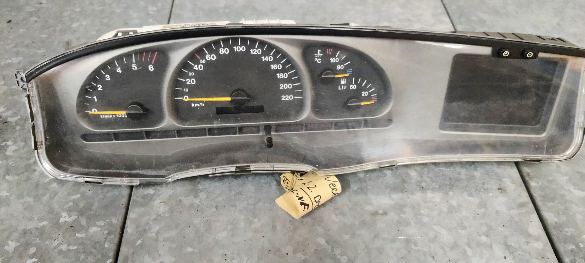 Opel Vectra onderdelen  bij Stegeman Autosloperij V.O.F. in Exel bij Laren (GLD).