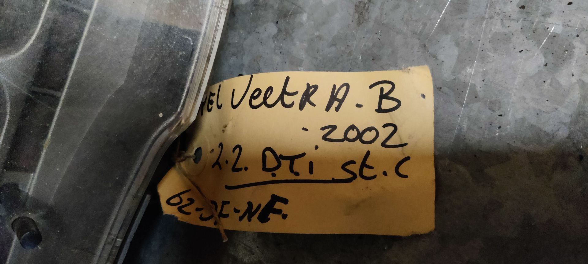 Opel Vectra onderdelen  bij Stegeman Autosloperij V.O.F. in Exel bij Laren (GLD).