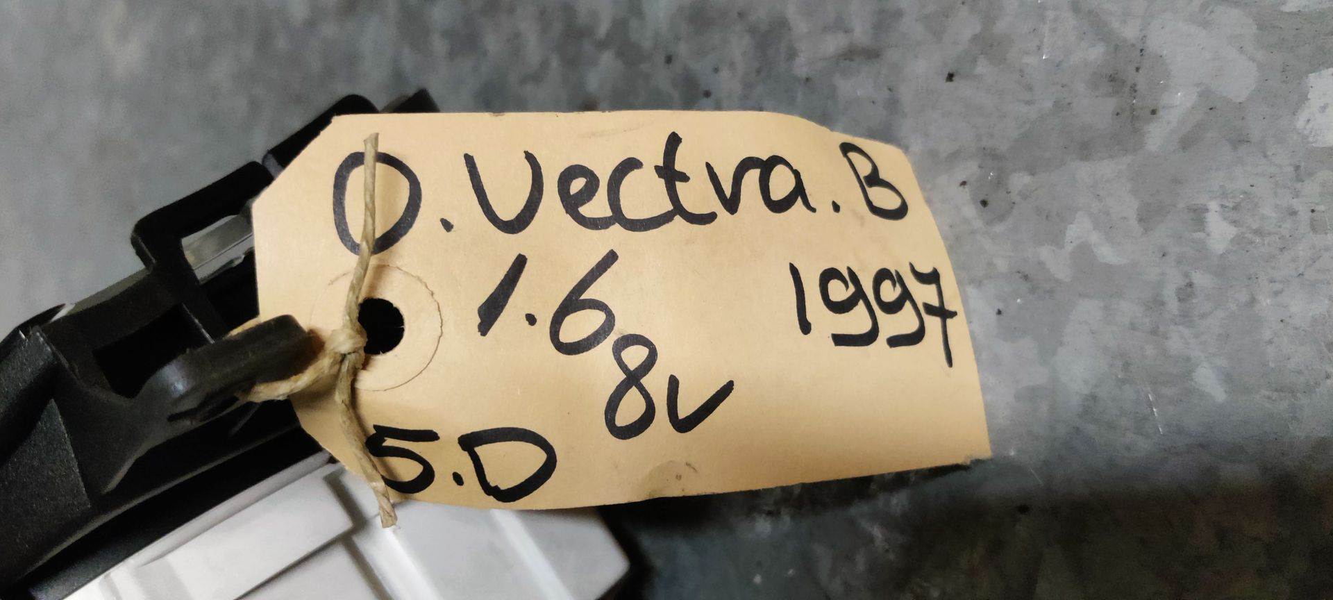 Opel Vectra onderdelen  bij Stegeman Car Parts in Exel bij Laren (GLD).