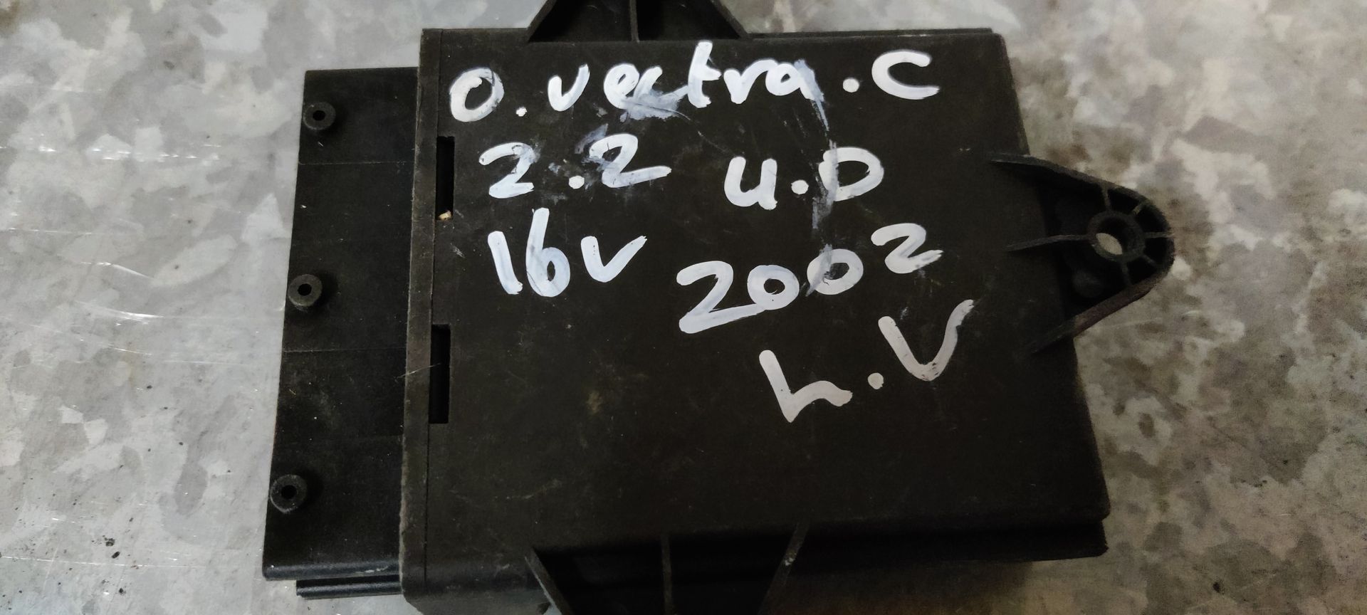 Opel Vectra nieuwe en gebruikte onderdelen bij Stegeman Car Parts in Exel bij Laren (GLD).