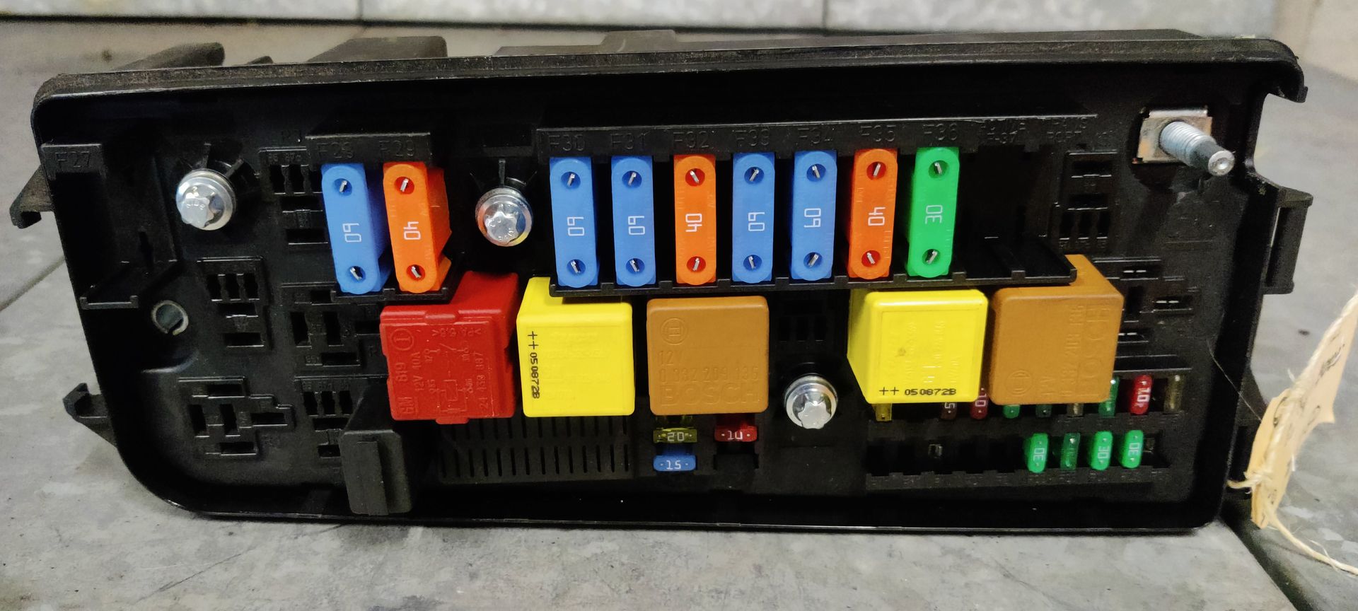 Opel Vectra nieuwe en gebruikte onderdelen bij Stegeman Car Parts in Exel bij Laren (GLD).